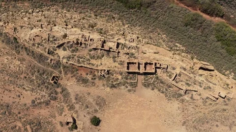 Top Down Drone Shot of Decaying Stone Walls and Rugged High Desert Wilderness Video stock 333864555