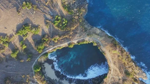 Top Down Drone Shot of Pasih Uug Broken Beach at Nusa Penida, Bali Indonesia Video stock 113769856