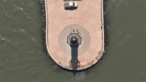 Top-Down Drone Shot of Roosevelt Island Lighthouse on the East River Stock Footage 283928568