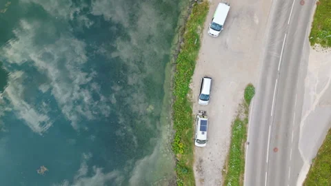 Top down drone view of alpine lake shoreline in Gosau, Austria Stock-Footage 331301944