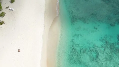 Top down drone view of Carlisle Bay beach in Bridgetown, Barbados. Crystal Stockbeeldmateriaal 336695892