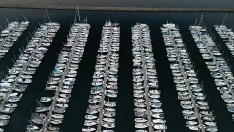 Top-Down Drone View of Yachts and Sailboats in Marina Видео 348419908