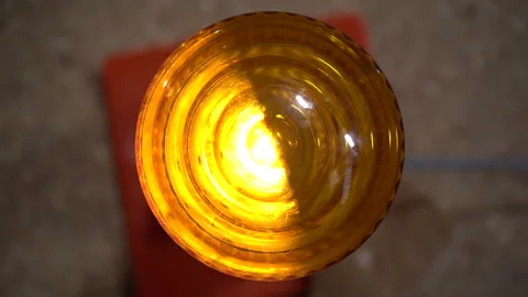 Top-Down Extreme Close-Up of Rotating Amber Hazard Warning Light Vídeos de archivo 334949649