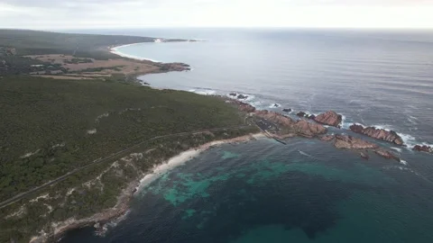 Top-Down Glimpse of Dazzling Oceanfront Topography in 4K 動画素材 239828124