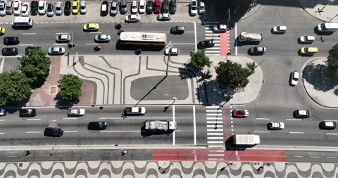 Top down look at the mosaic promenade at Copacabana in Rio de Janeiro, Brazil Vídeo Stock 187327401