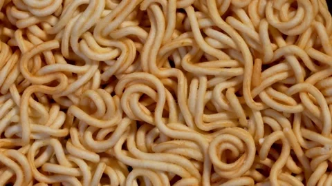 Top down overhead view of cooked instant noodles Stock-Footage 336229844