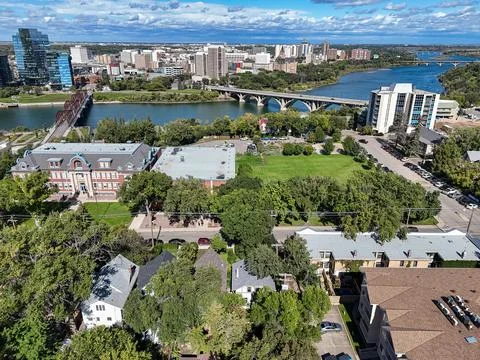 Top-down shot of Nutana district, riverside scenery, modern and old homes Stock Photos