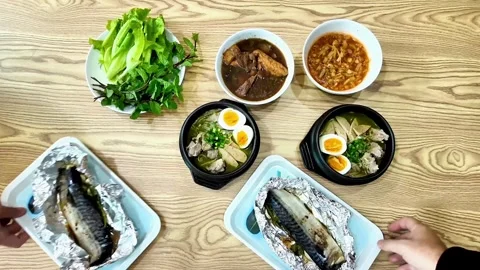 Top down shot of serving food on the table Video stock 259609204