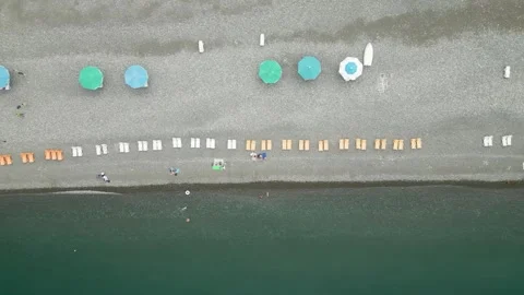Top Down View of the black sea beach Vidéo 256606367