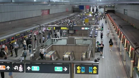 Top down view of crowded passenger get on and get off from subway train whi.. Stock Footage 259605931