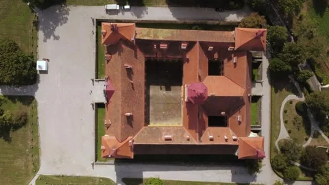 Top down view of the Eggenberg Palace with visitors leaving the building 스톡 동영상 344635205