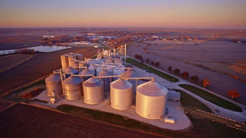 Top-down view of industrial grain silos at a large agricultural facility 動画素材 328779528