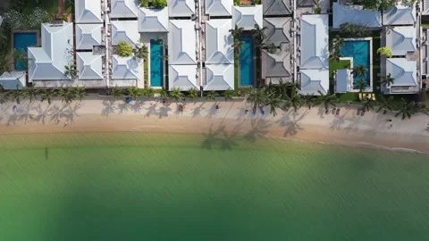 Top Down View of Luxury Beach Resorts Maenam Koh Samui Vídeos de archivo 337284896