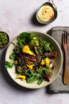 Top down view of a Middle Eastern fattoush salad with cauliflower 写真素材