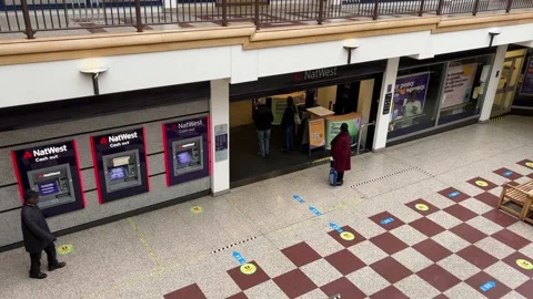 Top-down view of NatWest Bank, Whitgift Centre, Croydon, 4K Stockbeeldmateriaal 171408910