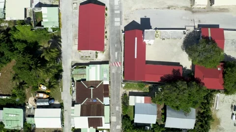 Top down view of Otepa streets in Hao island, an atoll in French Polynesia Vídeo Stock 277297533
