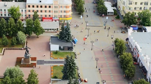 Top down view of pedestrian street in city centre Stockbeeldmateriaal 116560038
