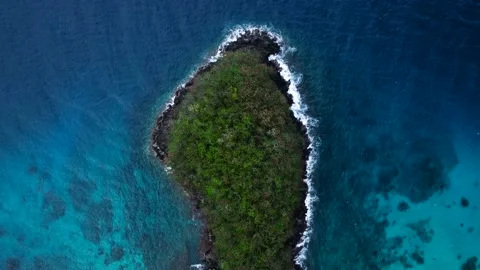 Top down view on peninsula and beatiful blue water Stock Footage 157932888