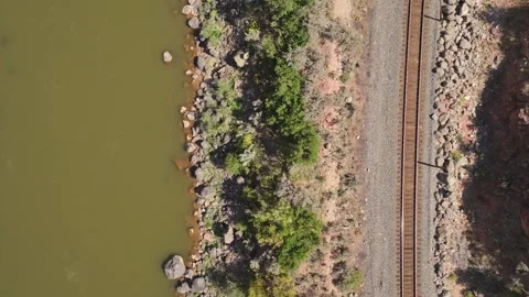 Top Down View of River and Railroad | Glenwood Springs Drone 库存影片 331490440
