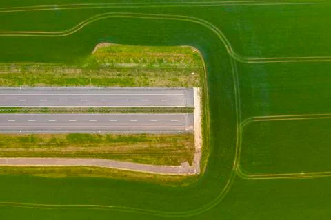 Top down view on road ending in the field, blind street Foto stock