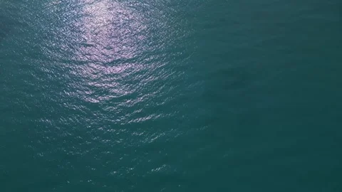 Top Down View of Sparkling Turquoise Ocean Water Surface Background Vídeo Stock 340392955