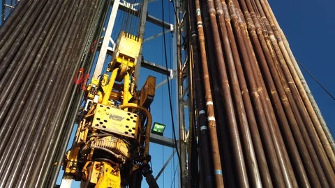 Top Drive System (TDS) Spinning for Oil Drilling Rig Stock Footage 111165093