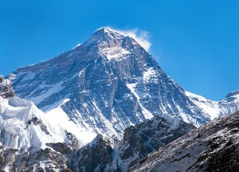 Top of Mount Everest from Gokyo valley - way to Everest base camp - Nepal Foto stock