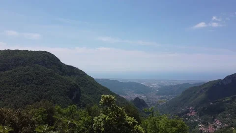 From the top of the mountains to the sea 動画素材 137592650