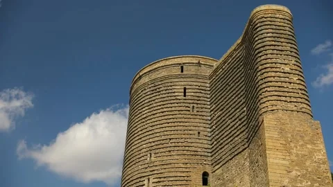 Top part view of an ancient stone Maiden Tower In Baku, Azerbaijan. Stock-Footage 203833493