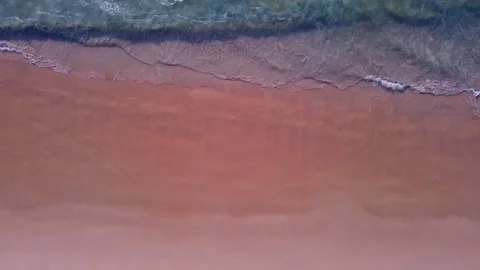 (Top view) Aerial view drone over beach sea. Beautiful sea waves. Beach sand  Vídeo Stock 149500241