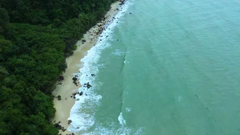 Top view of beautiful tropical beach seamless loop footage. Amazing Sandy Vídeo Stock 232192779
