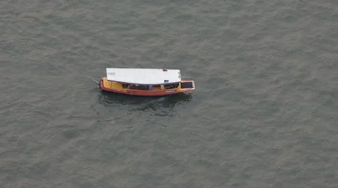 Top view boat run slowly on Chao Praya river Thailand 库存影片 22260344
