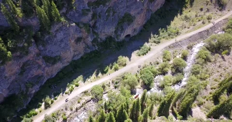 Top view of the cave, forest, rocks and road. Vídeos de archivo 139745990