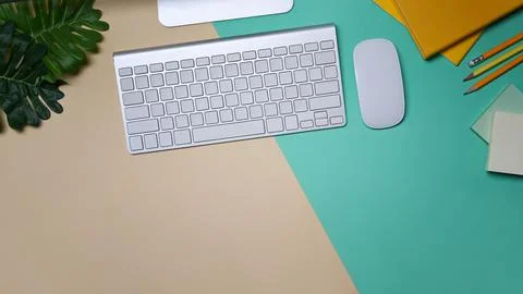 Top view creative designer workspace with computer, sticky notes and stationery. 스톡 사진