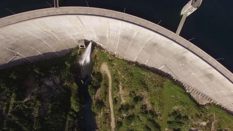 Top view of the dam of Vilarinho da Furna on Rio Homem, Portugal Video stock 76235360