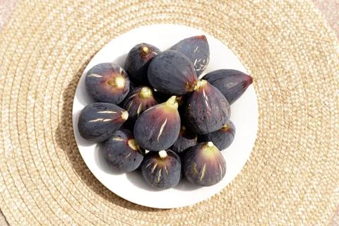 Top view of a Dish of figs Stock Photos