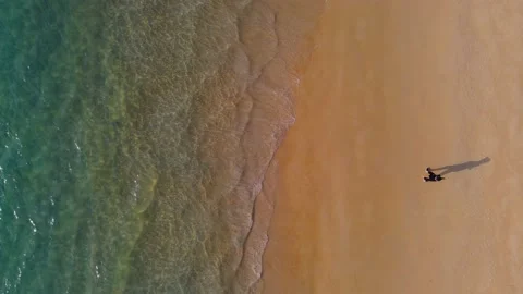 (Top view) drone view shot. on the Andaman coast. Beautiful big wave seawater wa Видео 149506047