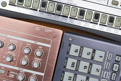Top view of electronic musical instruments with many buttons and knobs Foto stock