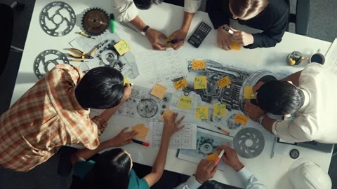 Top view of engineer team talking about turbine engine structure. Alimentation. Video stock 271665367