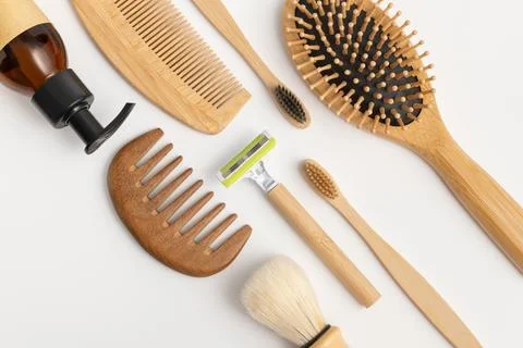 Top view flat lay of zero waste personal hygiene items on a white background. Foto stock