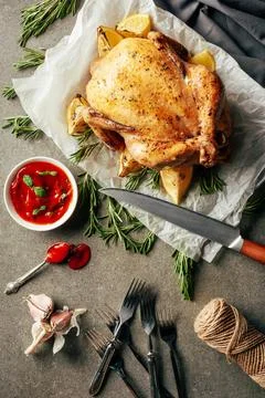 Top view fried chicken lemons Foto stock
