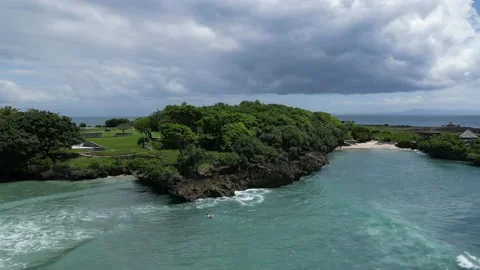 Top view of giant waves in the ocean, sunny day, Indonesia, Bali. Stock Footage 237480230