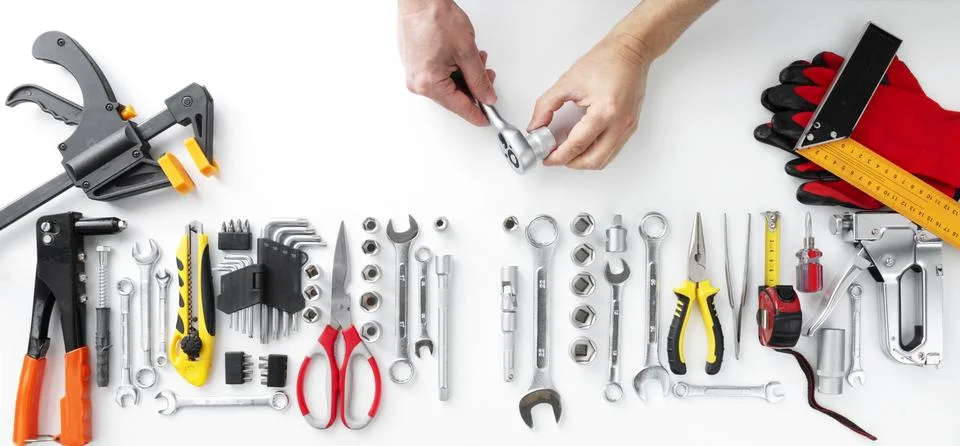 Top view of hands using a ratchet tool Foto stock