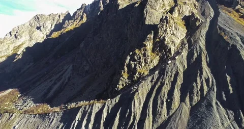 Top view of high cliffs in a mountain gorge Video stock 148053905