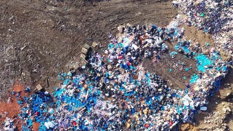 Top view of a huge dump of toxic and household waste Video stock 118650132