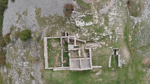 Top view of medioeval castle in Amiataarea, Tuscany Stock Footage 112332058