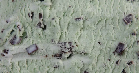 Top view of mint flavour ice cream with chocolate flakes Video stock 113635322