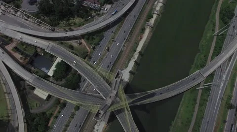 Top view of the most famous bridge in the city of Sao Paulo, Brazil 스톡 동영상 59804952