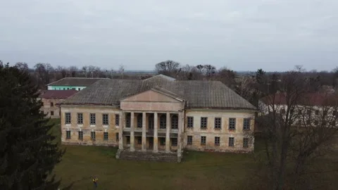 Top view of the old beautiful abandoned palace in ukraine Stock Footage 166913084