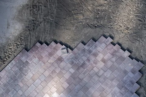 Top view of paving stone installation Stockfoto's